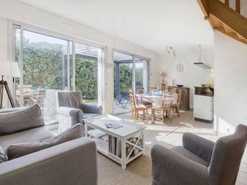 Location de vacances pour 6 personnes, avec terrasse dans Plage de la Légenèse