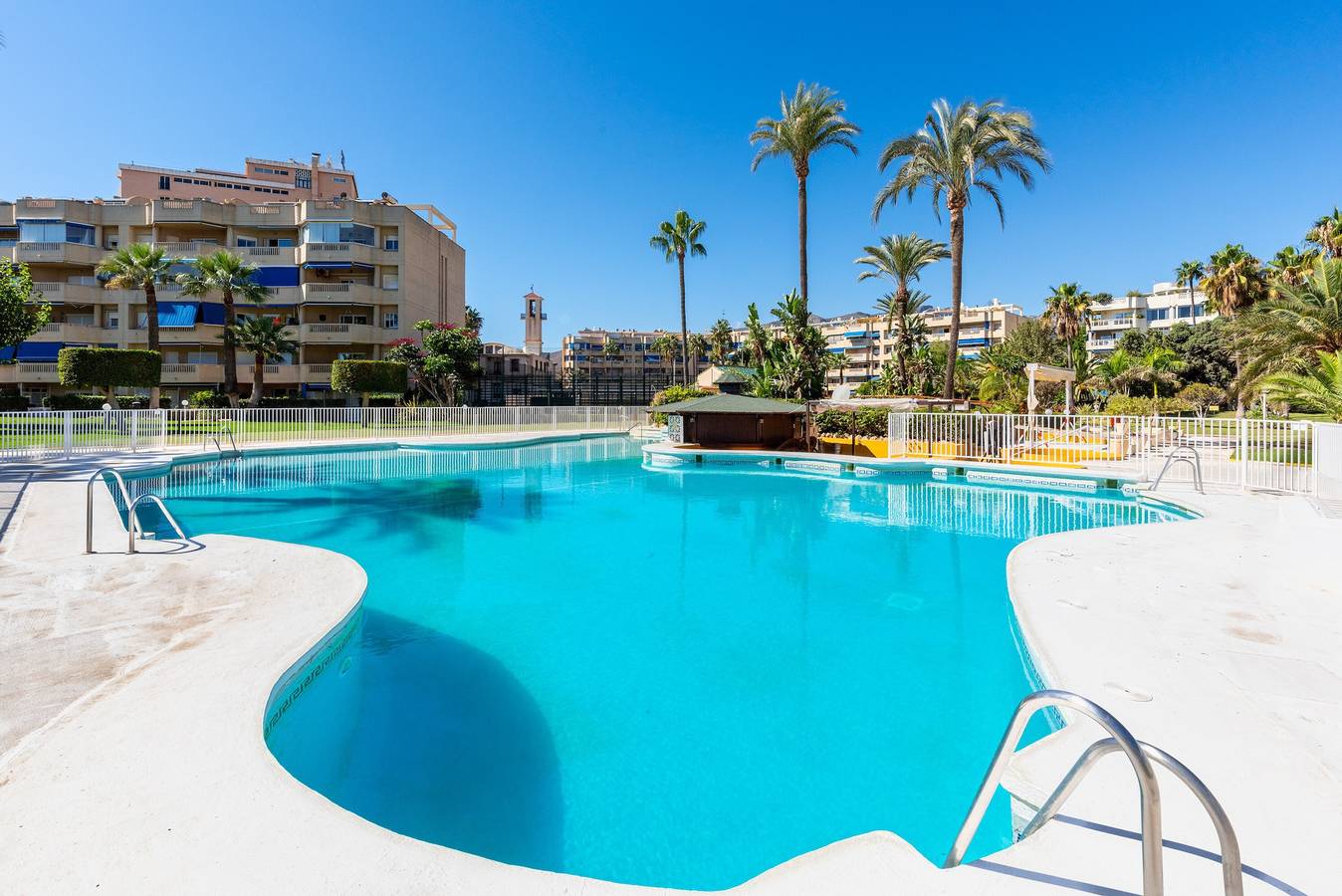 Ganze Wohnung, Ferienwohnung 'Costa Lago Playa' mit Meerblick, Wlan und Klimaanlage in Playa Los Álamos, Torremolinos