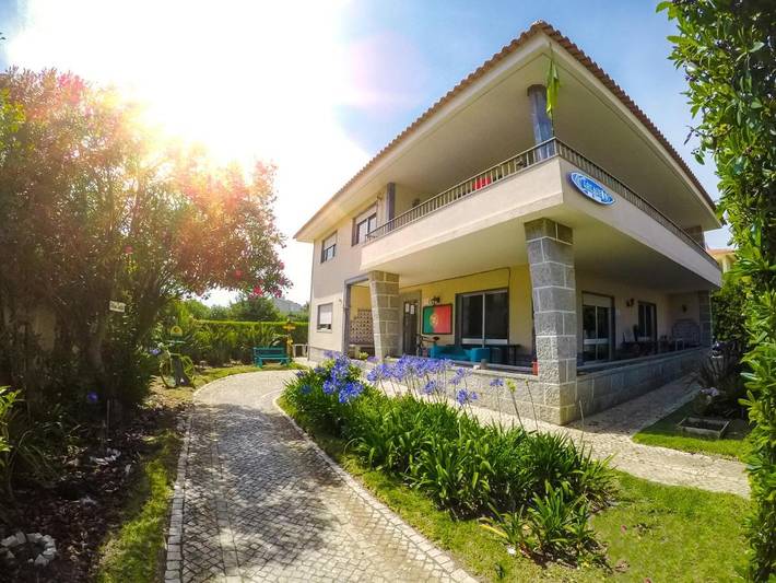 Hostel para 2 pessoas, com piscina e vista e ainda jardim em Carcavelos