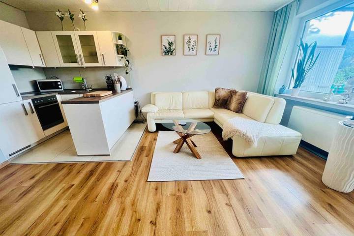 Ferienwohnung für 2 Personen, mit Ausblick und Balkon sowie Seeblick in Niedersfeld - 2
