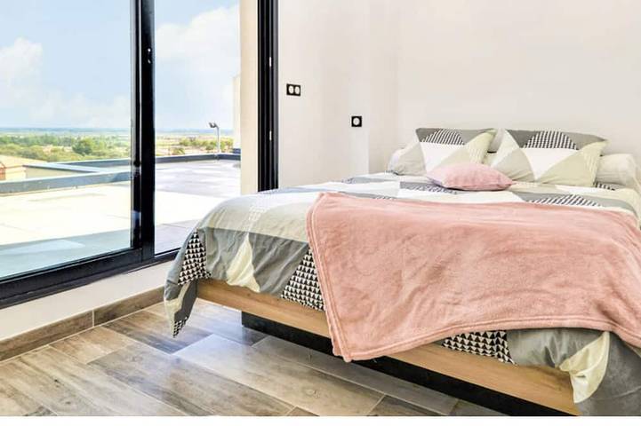 Location de vacances pour 7 personnes, avec terrasse à Bezouce - 2