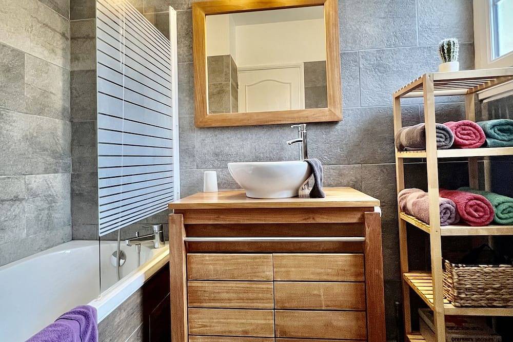 Agradable cabaña para 6 personas en el corazón de las playas del desembarco in Saint-Benoît-de-l'Aure, Región de Bayeux