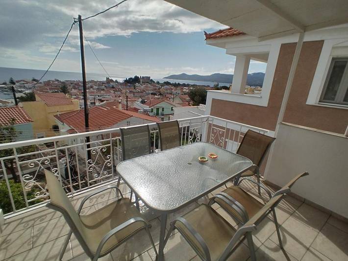 Location de vacances pour 4 personnes, avec vue et balcon, adapté aux familles dans Pythagoreio - 3