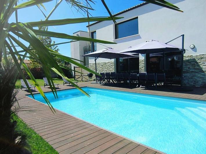 Villa pour 20 personnes, avec jacuzzi ainsi que piscine et jardin aux Les Sables-d'Olonne - 3