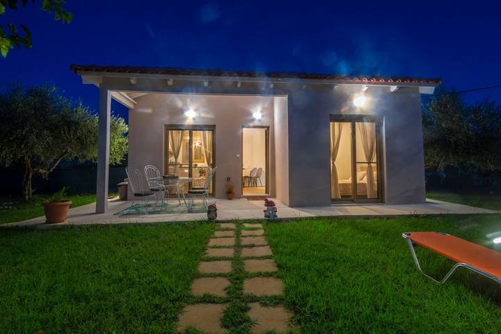 Ferienhaus für 4 Personen, mit Terrasse und Garten in Kissamos Gemeinde