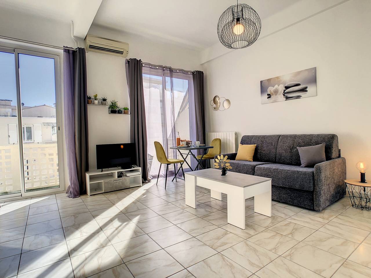 Studio entier, N&J - Citronnier Azur - Central - Proche mer in Nice, Côte méditerranéenne (France)