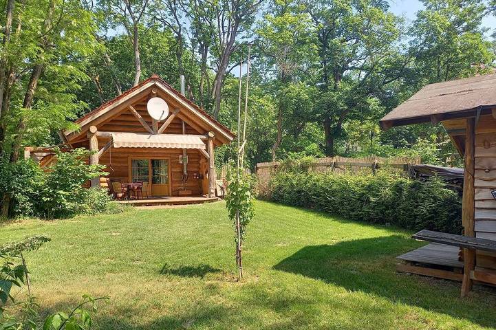 Ferienhaus für 4 Personen, mit Terrasse und Garten sowie Sauna in Beelitz