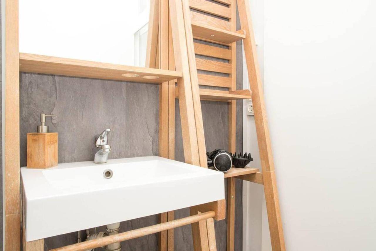 Appartement entier, Four-Bedroom Apartment in Poitiers, Vienne (France)