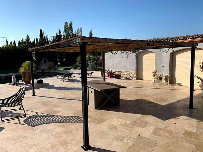 Location de vacances pour 8 personnes, avec terrasse ainsi que jacuzzi et piscine à Montbazin - 3