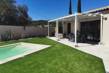 Location de vacances pour 6 personnes, avec jardin et terrasse à Cruzy