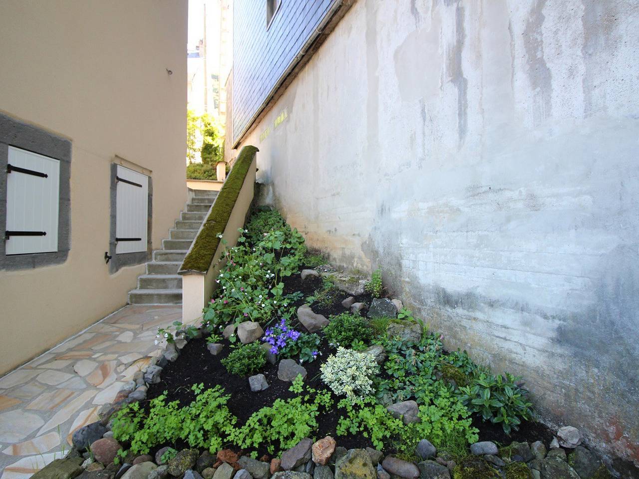 Ganze Wohnung, Mont-Dore: Charmante Appartement T2 avec Terrasse, 200m des Thermes, Wifi, Capacité 4 Pers. in Mont-Dore, Regionaler Naturpark Volcans d'Auvergne