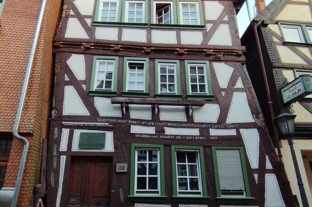 Ganze Wohnung, Gemütliche Erdgeschosswohnung im historischen Fachwerkhaus in Alsfeld in Alsfeld, Vogelsberg Region