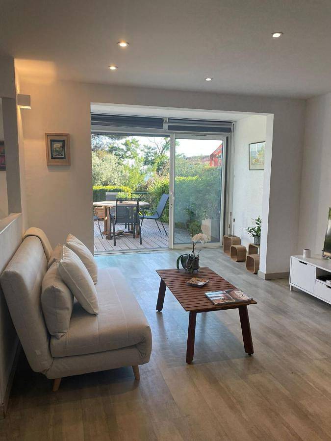 Apartamento de vacaciones para 5 personas, con terraza y piscina además de vistas y vistas al lago - 1