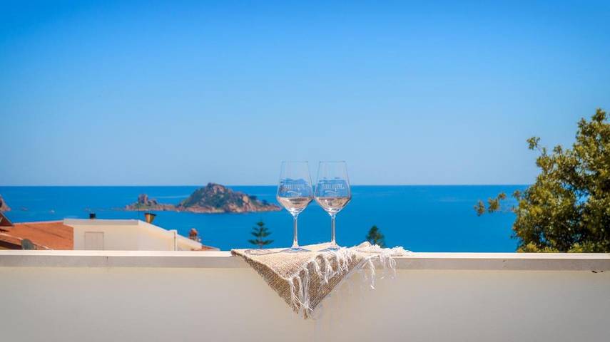 Ferienhaus für 6 Personen, mit Whirlpool und Pool sowie Terrasse in Santa Maria Navarrese