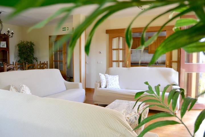 Casa rural para 10 personas, con Balcón y Terraza además de Jardín y Vistas en Cuenca de Pamplona - 3
