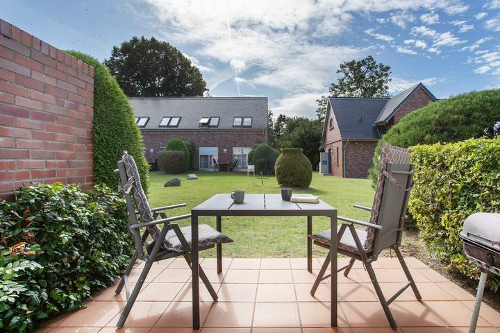 Appartement entier, Appartement « Südterrasse » – Rez-de-chaussée avec terrasse ensoleillée et cuisine moderne in Dewichow, Mellenthin