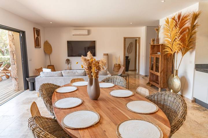 Villa pour 8 personnes, avec piscine ainsi que jardin et terrasse en Corse - 2