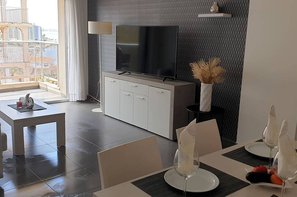 Entire apartment, Luxury apartment right on the beach in La Manga del Mar Menor, Mar Menor