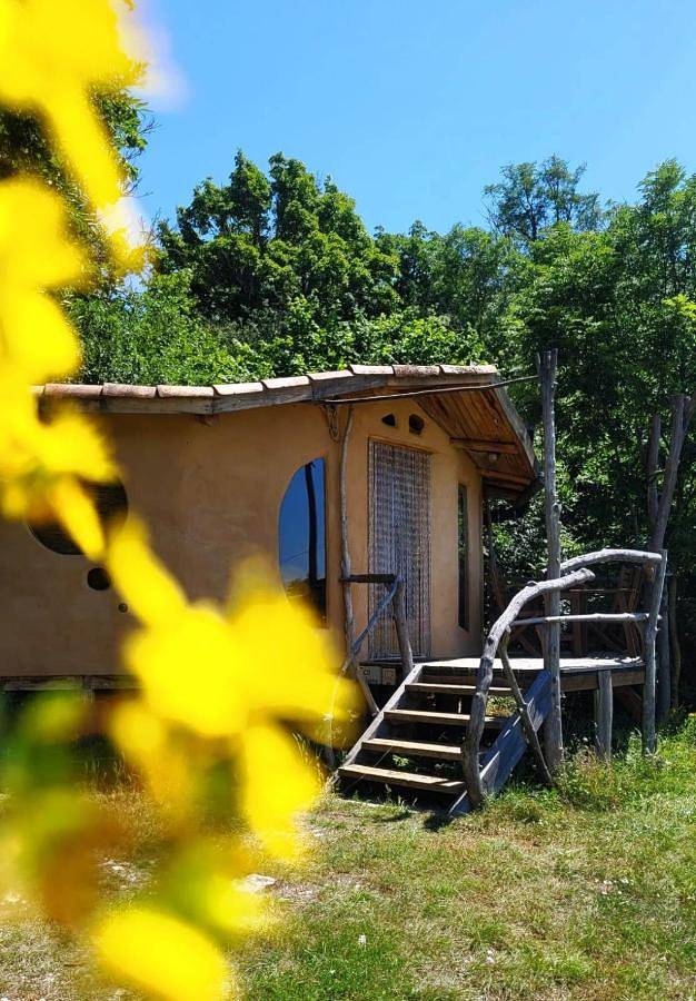 Location de vacances pour 4 personnes, avec Terrasse ainsi que Jardin et Piscine à Lanuéjols