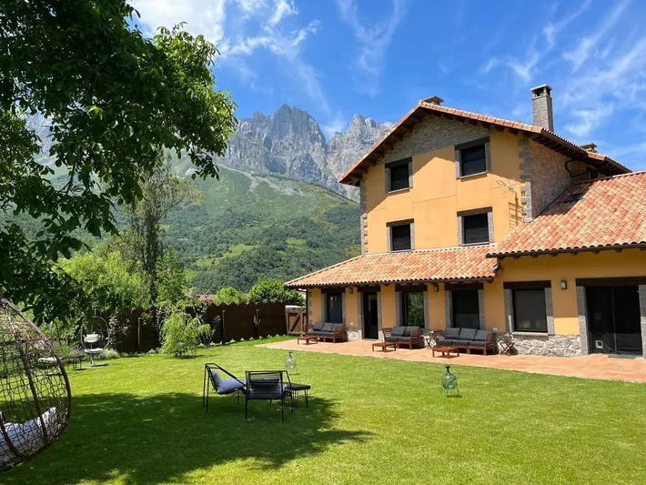 Hotel for 2 people, with terrace and garden as well as view - 1
