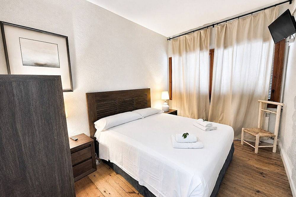 Homeholidaysrentals Acuarela - Costa Barcelona in Urbanizacion Montcabrer, Cabrils