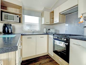 Holiday Rental for 6 People in Hayling Island, Havant, Photo 2