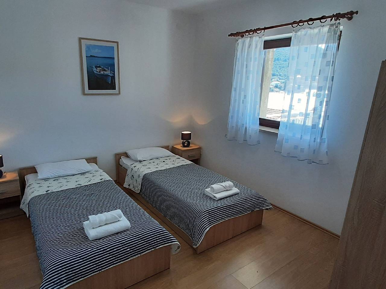 Ganze Wohnung, Apartment Classic Korčula - Two Bedroom Apartment with Terrace and Sea View in Medvinjak, Korcula