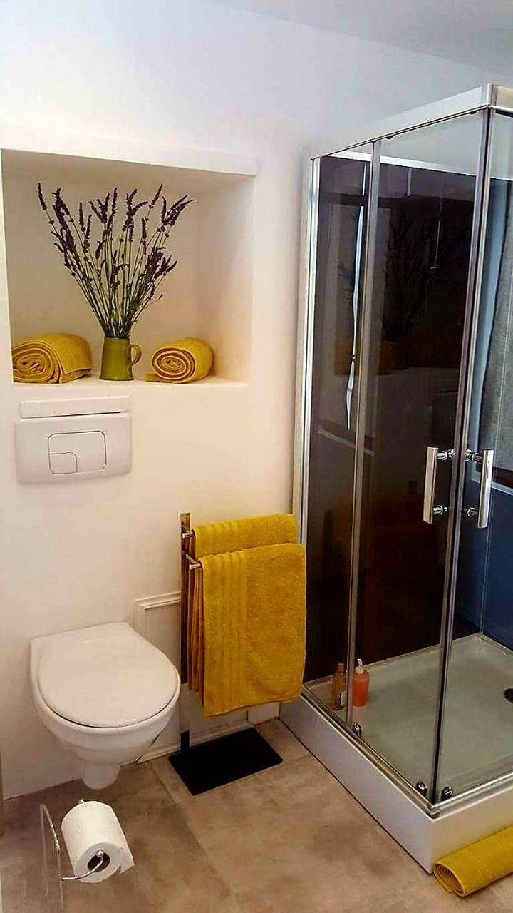 Appartement entier, One-Bedroom Apartment in Forcalquier, Parc naturel régional du Luberon