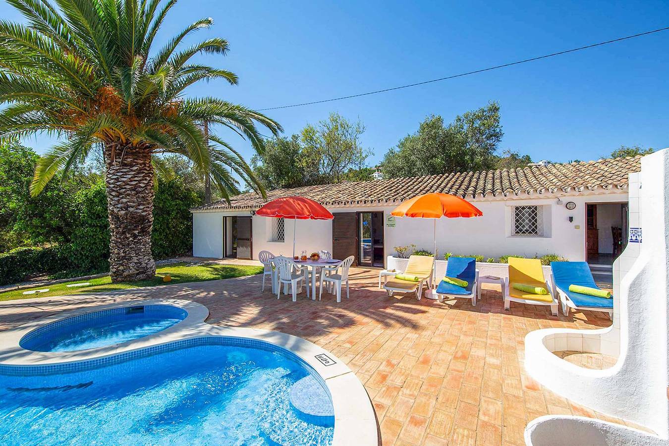 Villa für 4 Personen mit Terrasse in Santa Bárbara de Nexe, Faro Distrikt