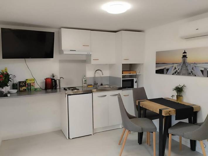 Gîte pour 3 personnes, avec terrasse à Chavagne - 3