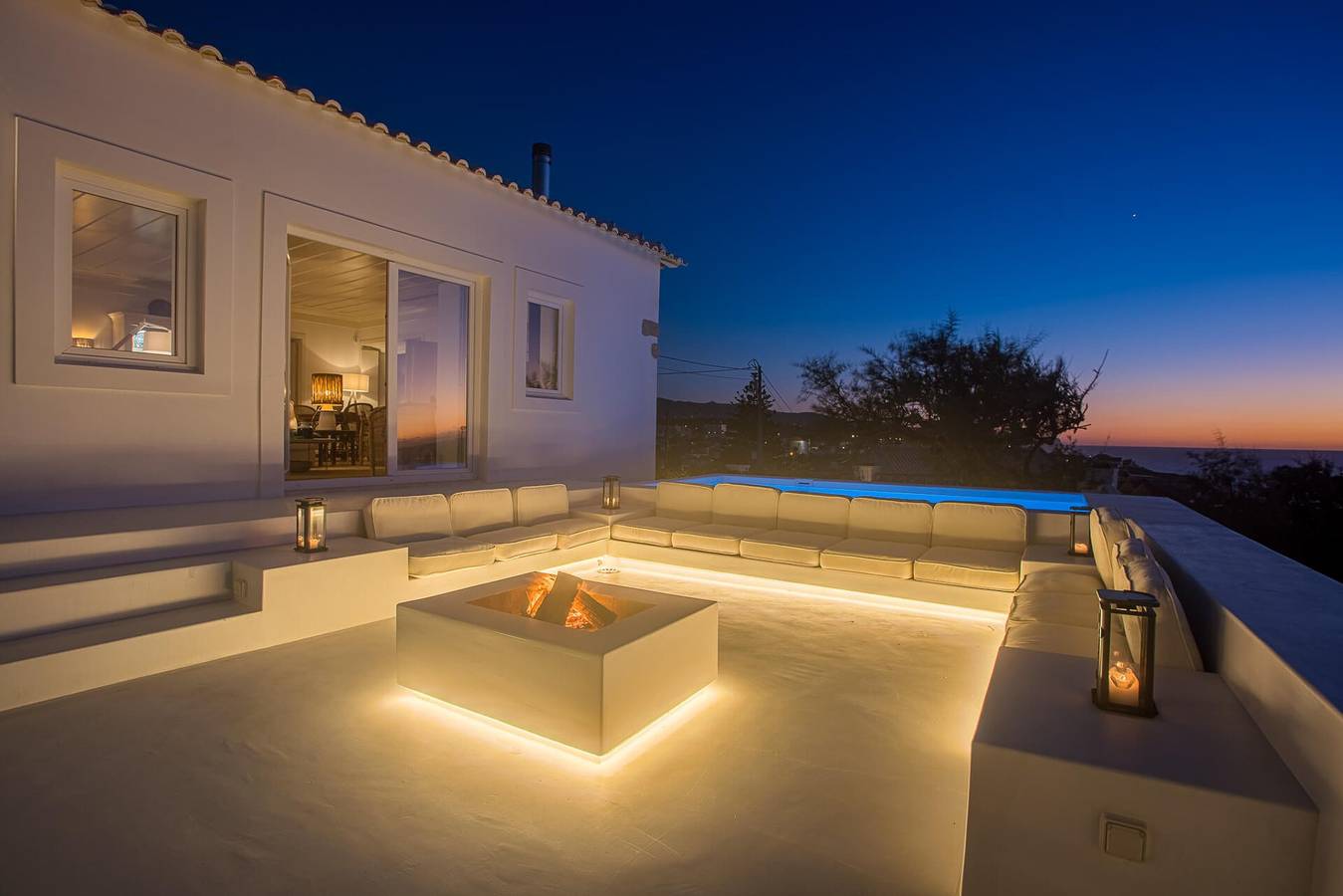 Elegant Sintra Villa | 4 Bedrooms | Villa Sublime | Stunning Panoramic Sea Views in Azenhas do Mar, Costa de Lisboa