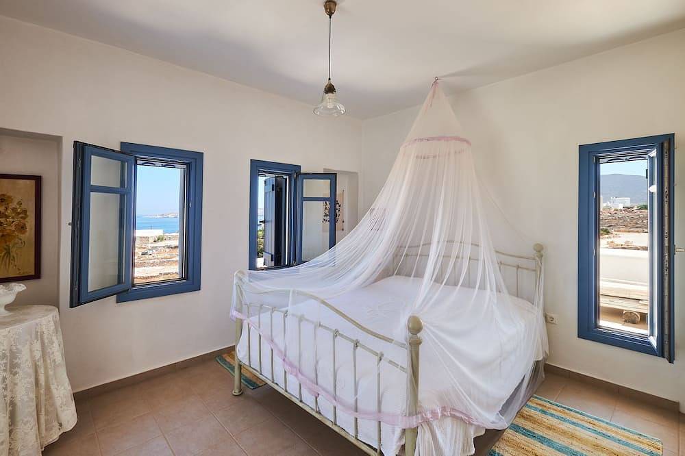 Parasporos Paradise Villa, rustige luxe villa, prive zwembad, lopen naar het strand in Parasporos, Paros