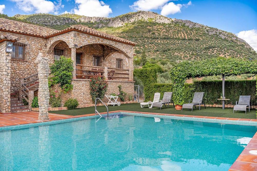 Lovely home in Algodonales in Algodonales, White Villages