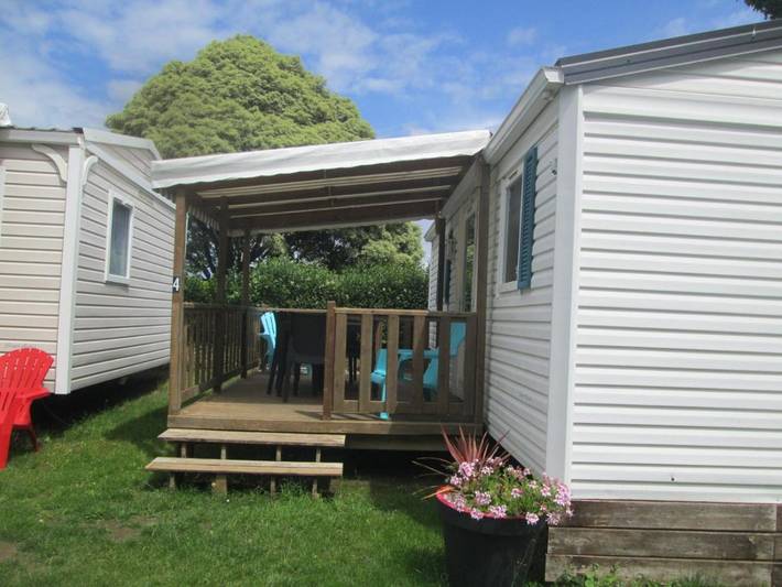 Camping pour 4 personnes, avec terrasse, animaux acceptés