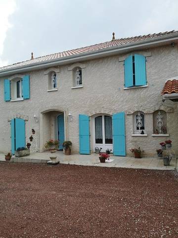 Cottage pour 2 personnes, avec jardin et vue à Champniers