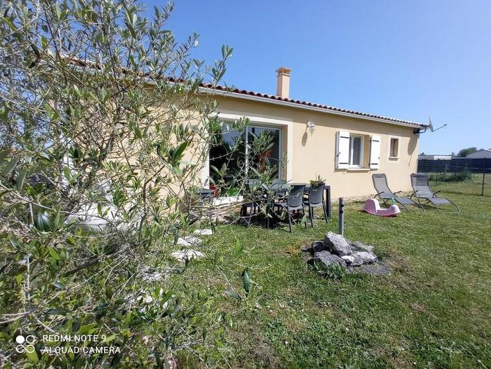 Location de vacances pour 5 personnes, avec Terrasse ainsi que Jardin et Vue à Cieurac