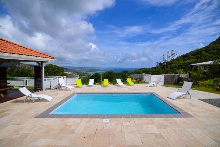 Villa pour 6 personnes, avec terrasse et piscine - 1