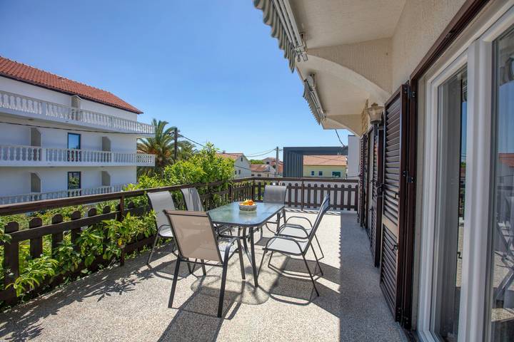 Ferienwohnung für 4 Personen, mit Balkon/Terrasse in Vodice