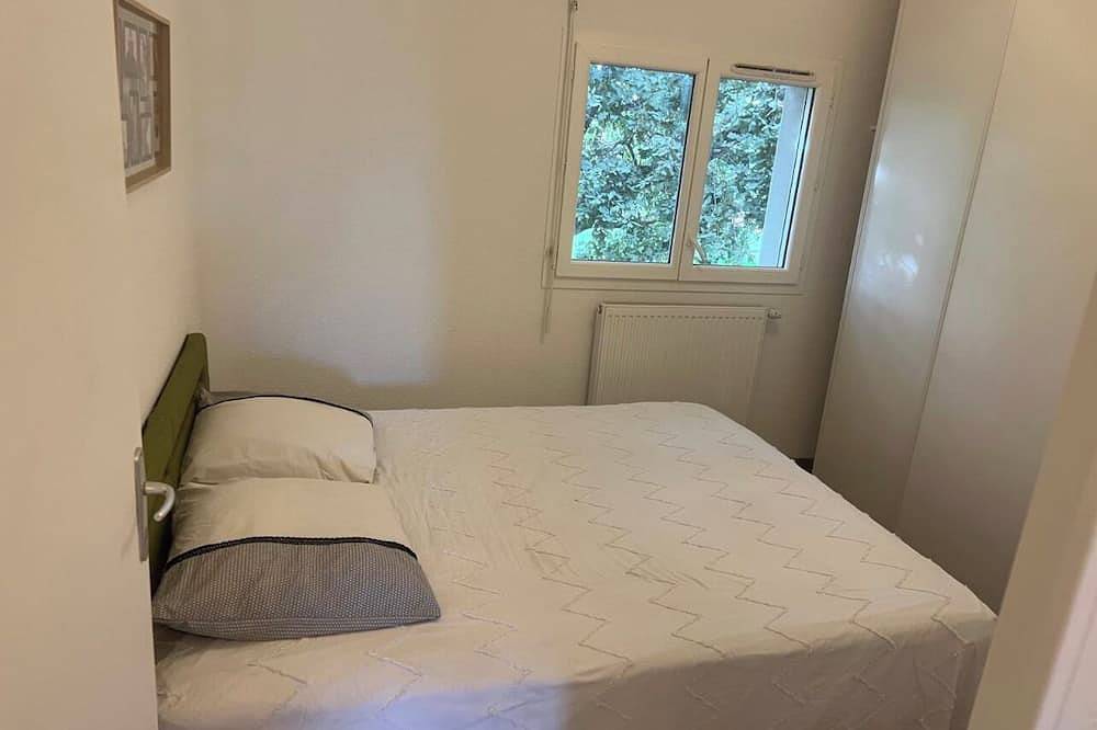 Apartamento entero, T2 apartment with terrace, not overlooked, 3' from la Ramée leisure park in Tournefeuille, Alto Garona