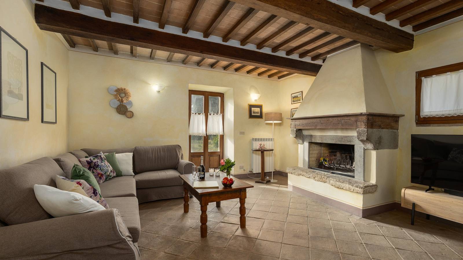 Podere Madonna Di Mezzo 6, Emma Villas in Cetona, Chianti