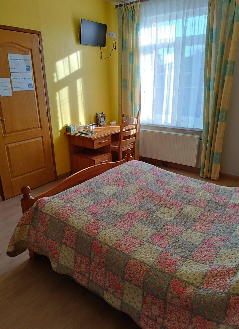 Au cœur de l'Enclave, chez Ginette et Jean-Claude - Chambre 2 in Mœuvres, Département Nord