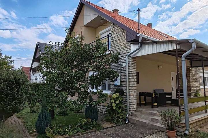 Ferienhaus für 10 Personen, mit Garten, mit Haustier