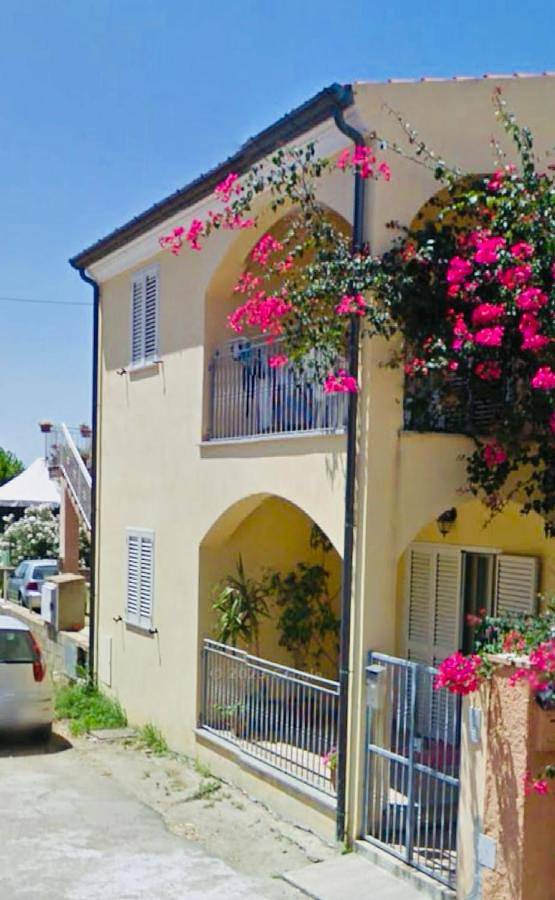 Location de vacances pour 6 personnes, avec jardin et vue, animaux acceptés à Golfo Aranci - 2