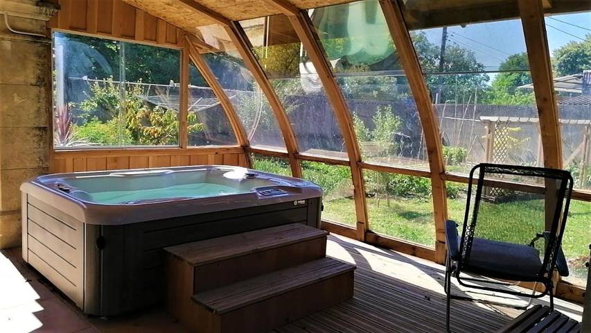 Gîte pour 4 personnes, avec vue et jardin à Valréas - 4