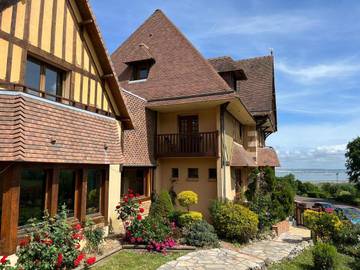 Hôtel pour 2 personnes, avec jardin et piscine à Pennedepie