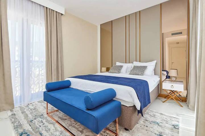 Ferienhaus für 3 Personen, mit Balkon und Pool