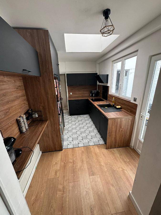 Gîte pour 8 personnes, avec terrasse à Faches-Thumesnil