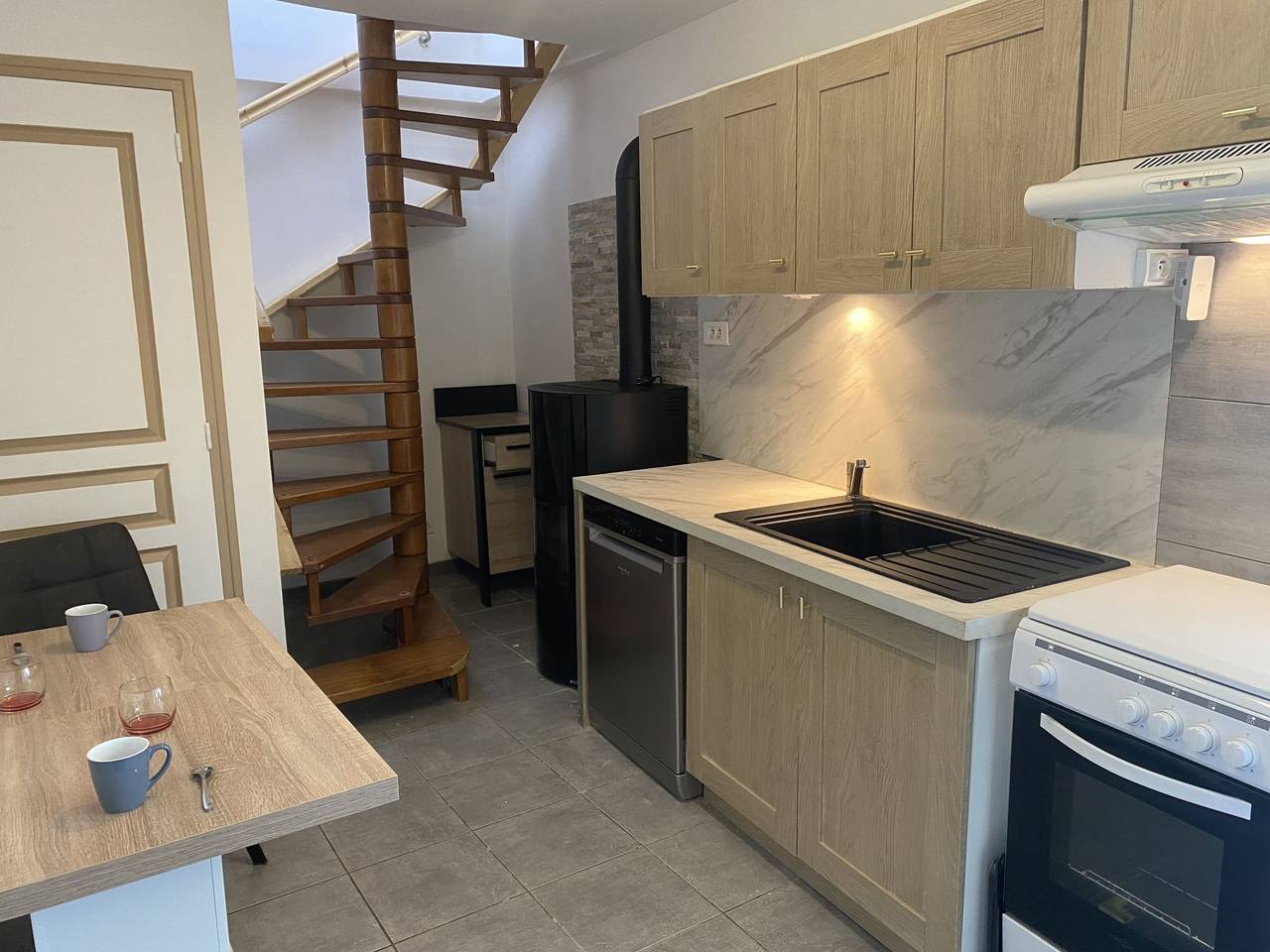 Le Rouge gorge in Port-Bail-sur-Mer, Côte de la Déroute