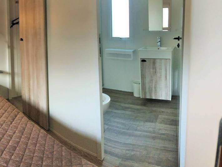 Flower Camping de La Grande Lande - Mobilhome 6 personnes - Premium - Tv - 2 salle de bains - 3 chambres in Moëlan-sur-Mer, Région de Quimper