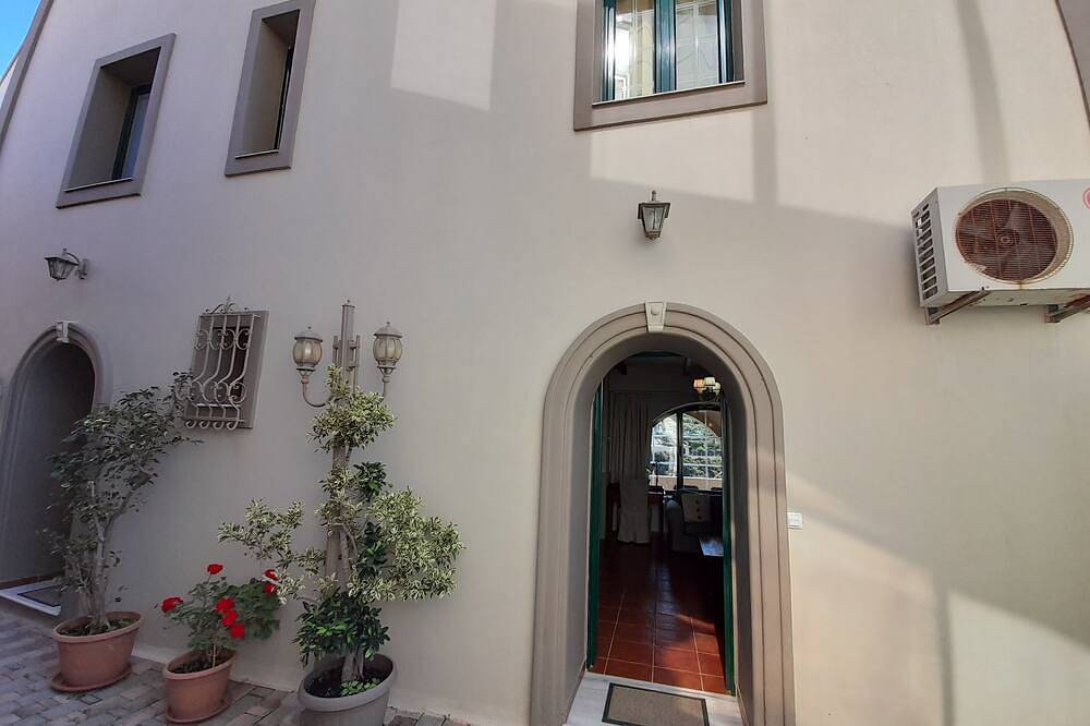 Villa Orsalia in Agia Marina, Chania region